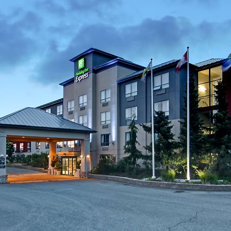 Holiday Inn Express Kamloops, An Ihg Hotel Esterno foto